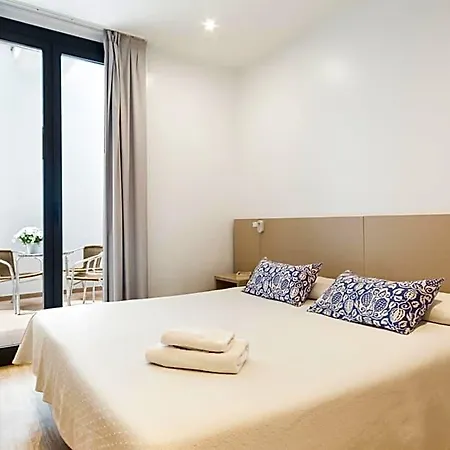 Апарт-отель Bcnstop Parc Gueell 4*