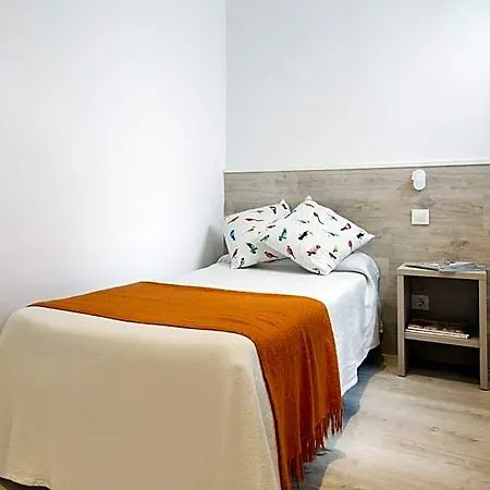 Bcnstop Parc Gueell 4* Барселона