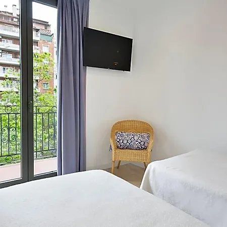 Bcnstop Parc Gueell 4*