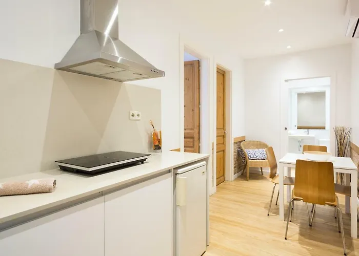 Bcnstop Parc Gueell Aparthotel 4*