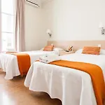 Apart Otel Bcnstop Parc Güell 4*