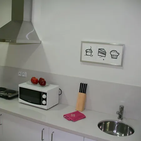 Bcnstop Parc Gueell Aparthotel 4*