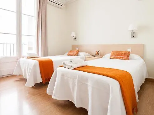 Aparthotel Bcnstop Parc Gueell 4*