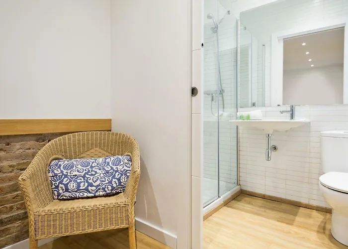 Aparthotel Bcnstop Parc Gueell 4*